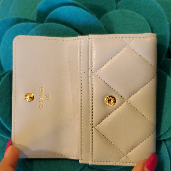 SOLD Gorgeous Chanel Cardholder - Picture 5 of 7